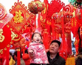 Китай празднует Чуньцзе-2026 и уходит на каникулы: официальные выходные продлятся до конца недели