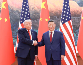 Си Цзиньпин провел переговоры с Д. Трампом в Пекине