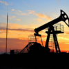Brent отступила от $106: рынок ждёт развязки вокруг Ормуза